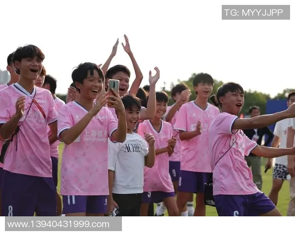 足球的交接与传承探讨：从青训到职业联赛的接力赛